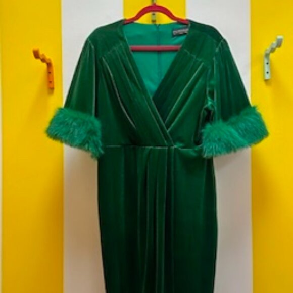 Hollywood Land Emerald Velvet Wrap Dress with Fur Sleeve Size XL - Picture 4 of 12